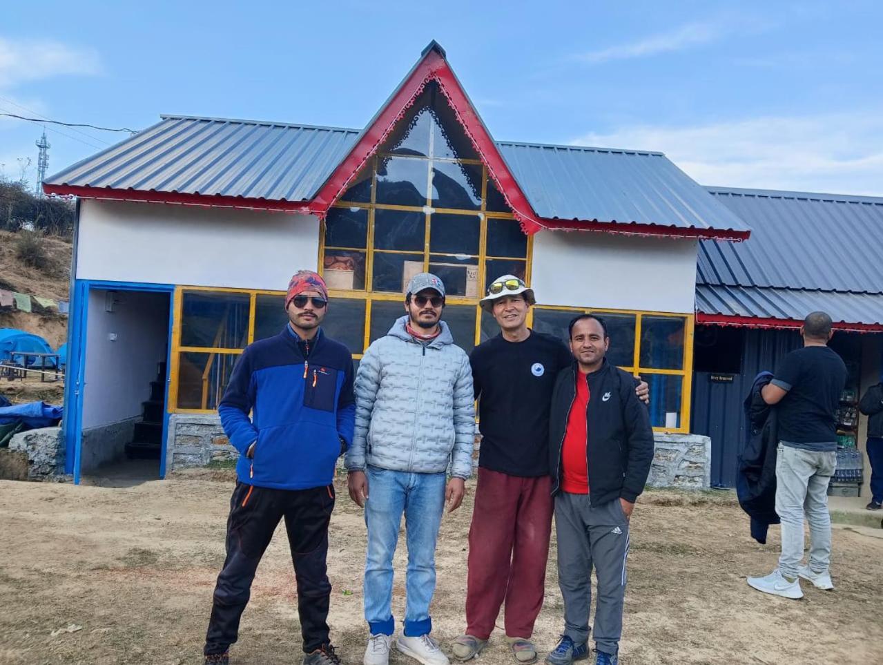Himalayanbuddhaadventureaulicamp Hotell Joshīmath Eksteriør bilde