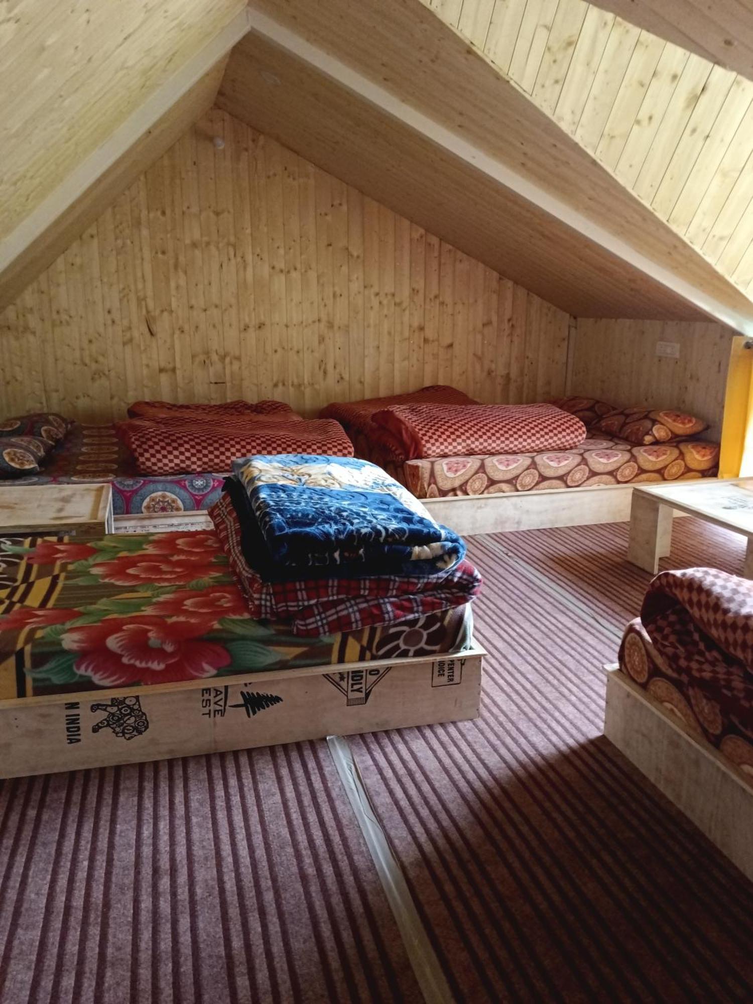 Himalayanbuddhaadventureaulicamp Hotell Joshīmath Eksteriør bilde